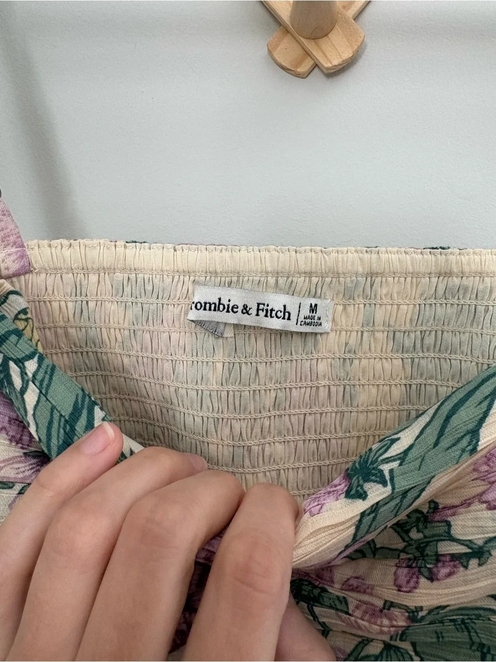 Abercrombie & Fitch open green floral